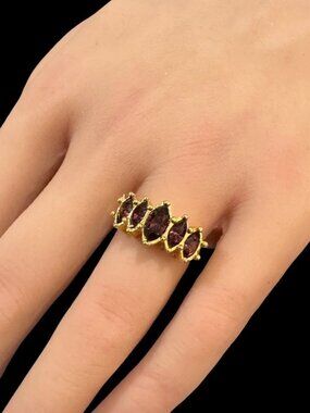 Vintage Avon Gold Tone Ring With Purple Marquise Stones Size 6